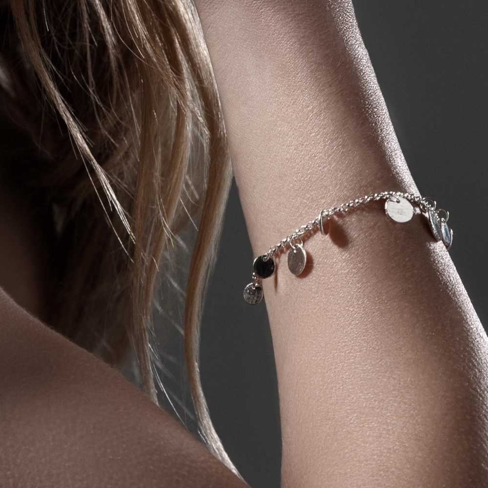 Bracelet pampilles organique en argent 925 de la collection Aphaïa, création artisanales suisse à Yverdon