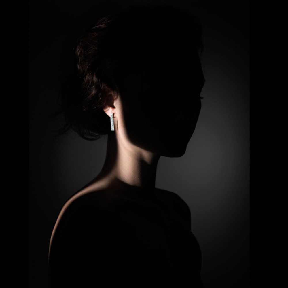 Boucles d'oreilles minimalistes en argent 925 fait main à Yverdon en Suisse, bijoux à offrir