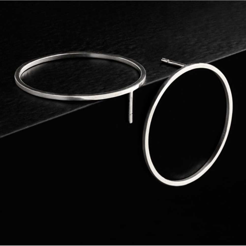 Boucles d'oreilles en argent 925 pour femme, bijou minimaliste, collection circle, fait main suisse