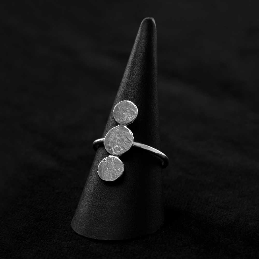 bague organique, trois pastilles, fine en argent 925 pour femme, bague artisanale suisse