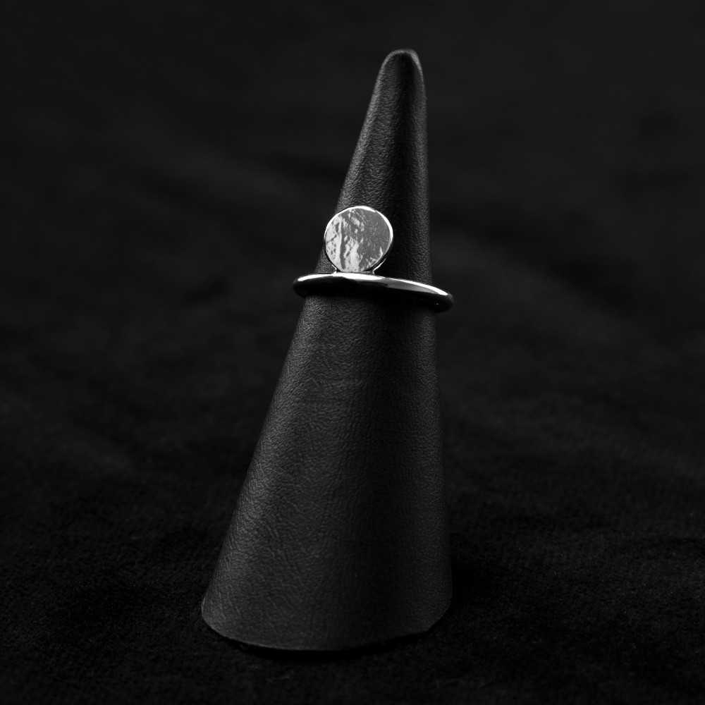Bague phalange organique pour femme en argent 925, création artisanale fait main en Suisse