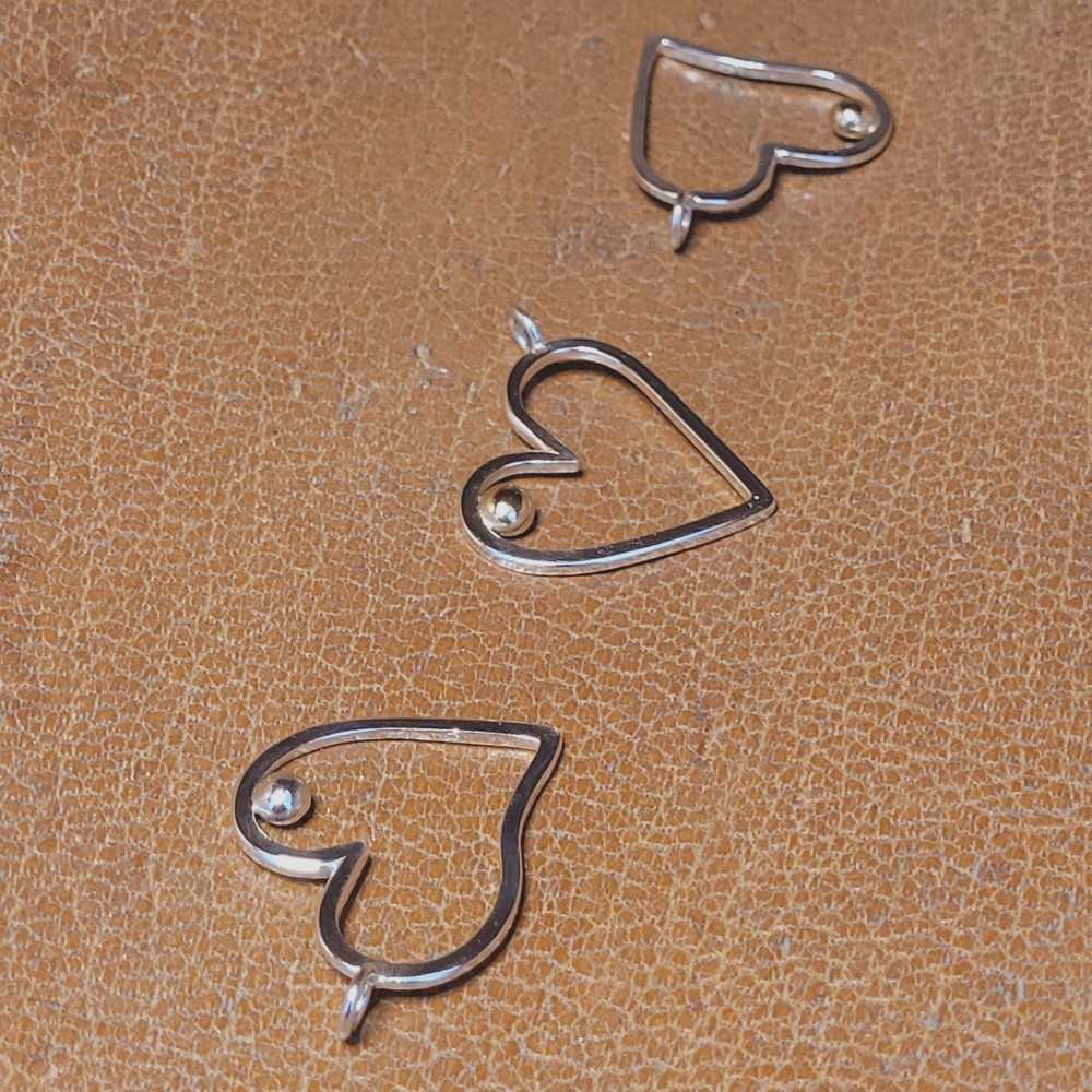 Pendentifs en forme de coeur unique à offrir, fabriqués à la main en suisse romande