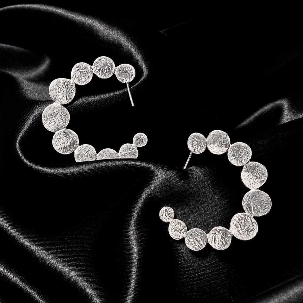Boucles d'oreilles organiques en argent 925 pour femme, bijoux fait main à yverdon, en Suisse