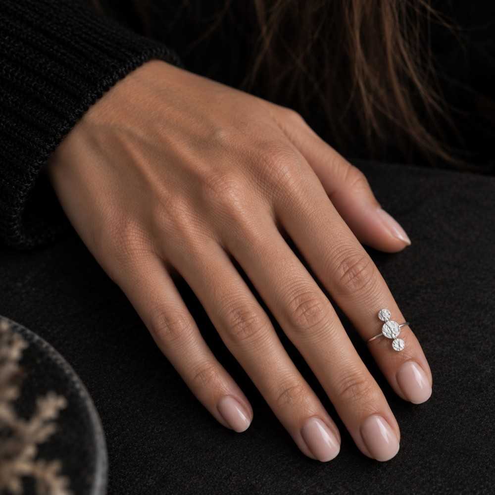 bague phalange longue et fine en argent 925, bijou fait main à Yverdon-les-Bains en Suisse